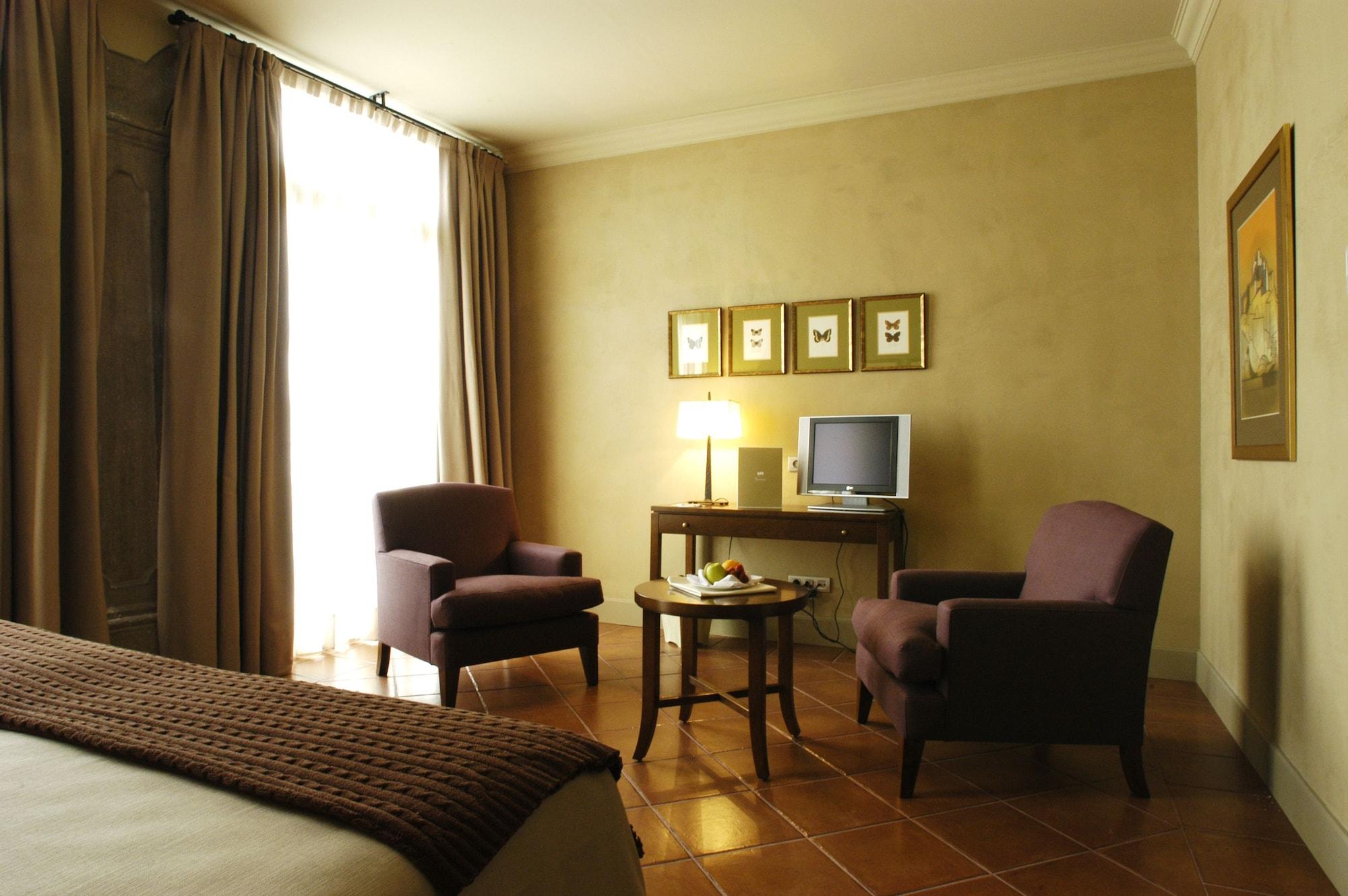 Bremon Boutique Hotel By Duquessa Hotel Collection Cardona Ngoại thất bức ảnh