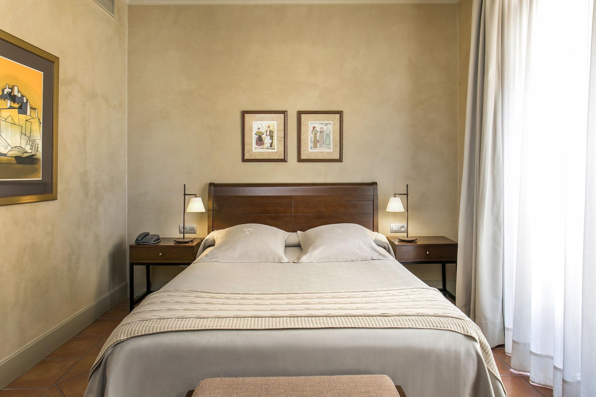 Bremon Boutique Hotel By Duquessa Hotel Collection Cardona Ngoại thất bức ảnh